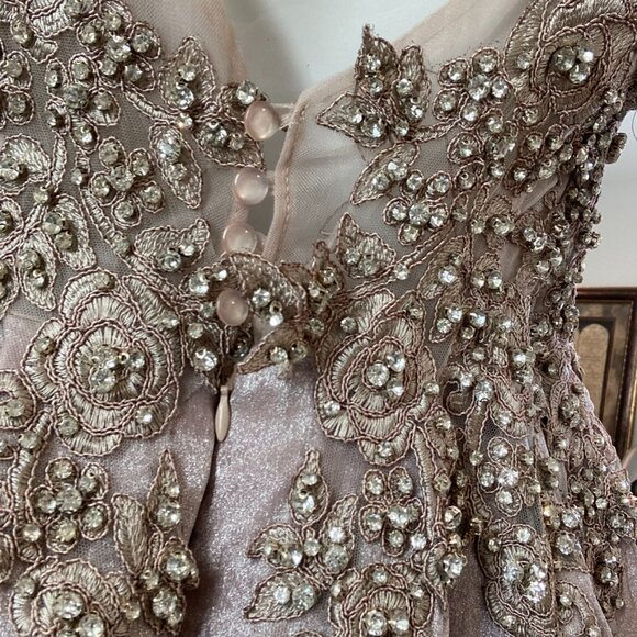 New elegant long dress gown - Picture 8 of 8